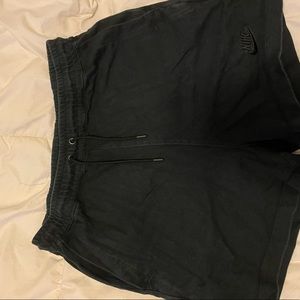 Black Nike shorts